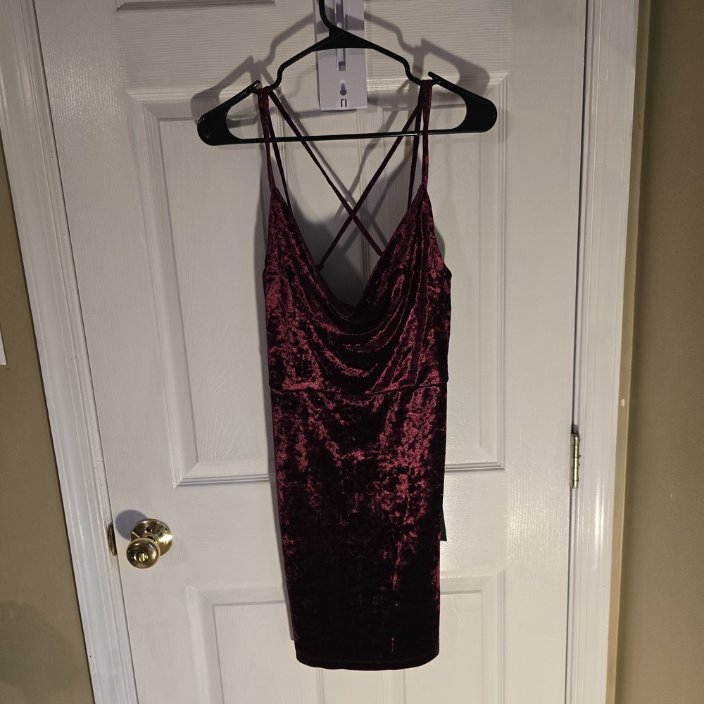 Lulus Starlet Status Burgundy Velvet Cowl Neck Bodycon Dress Womens Large NWT
